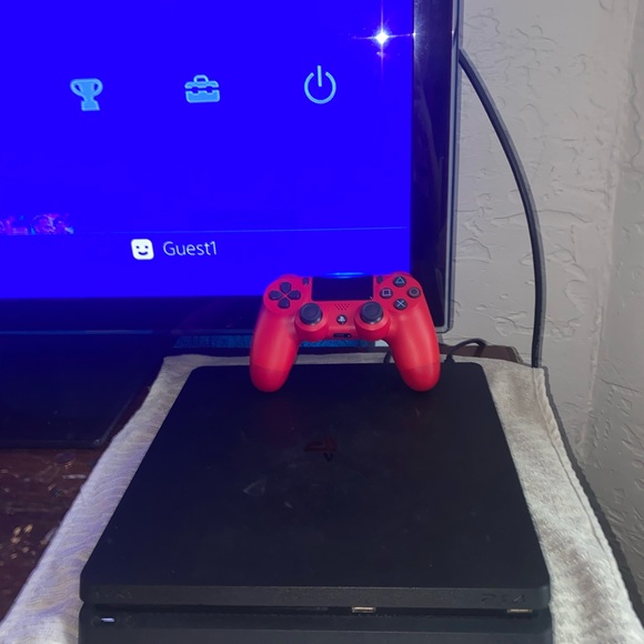 PS4 slim red dead redemption two - Picture 4 of 4
